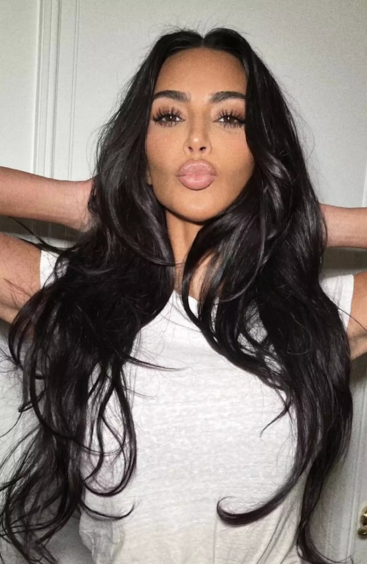 Kim Kardashian's Greatest Hair Moments: Bouncy Blowout With Extensions