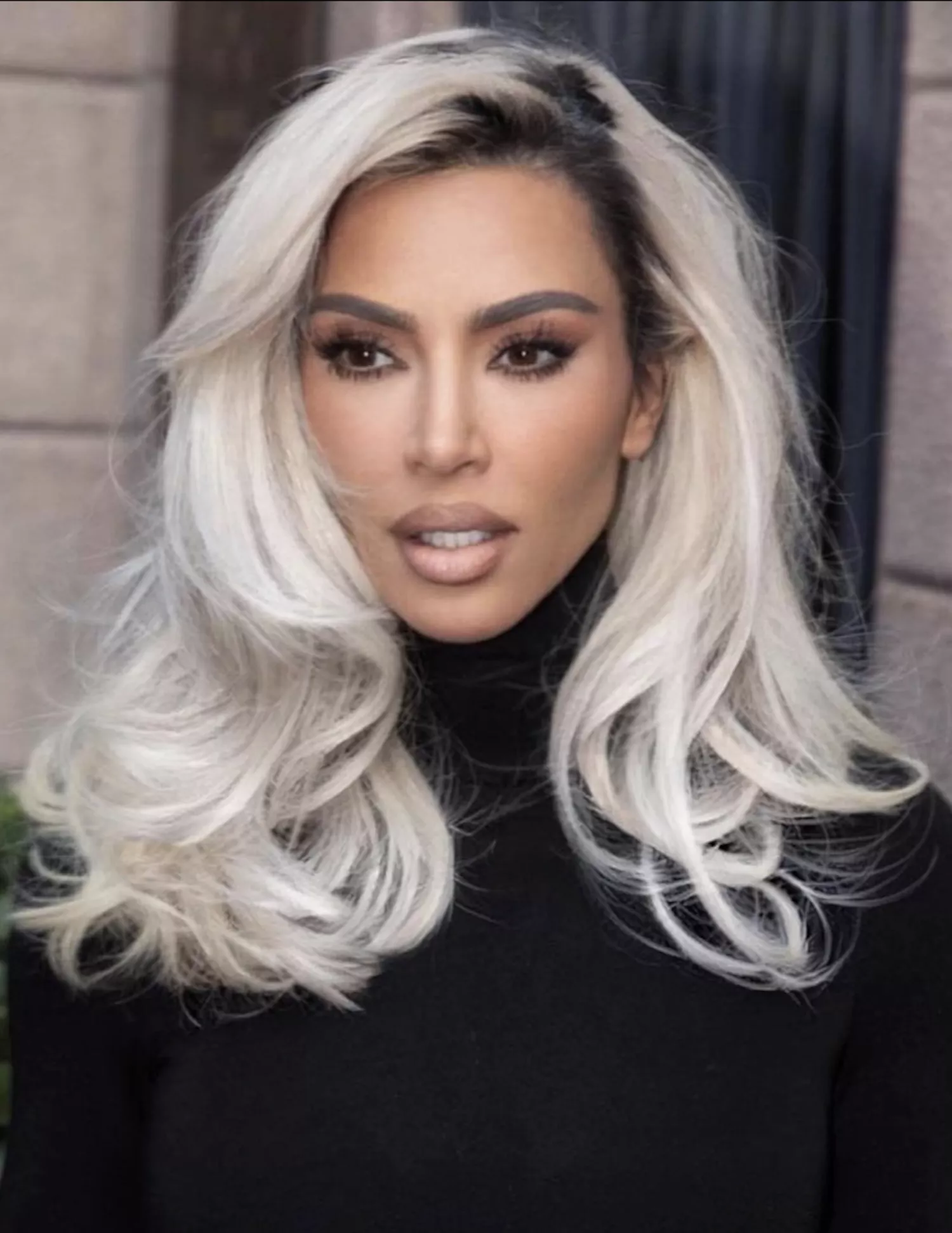 Kim Kardashian's Greatest Hair Moments: Retro Blonde Blowout