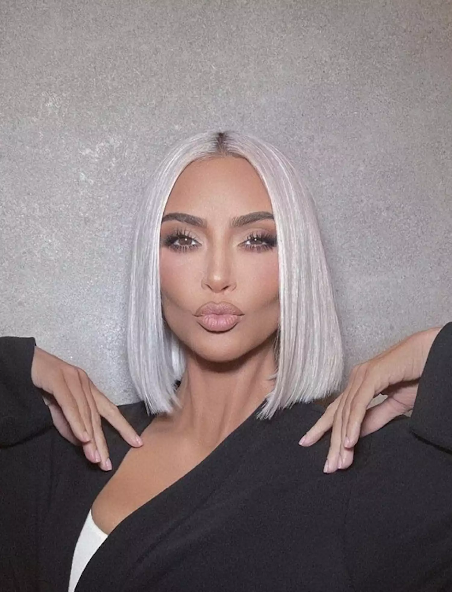 Kim Kardashian's Greatest Hair Moments: Rounded Platinum Bob
