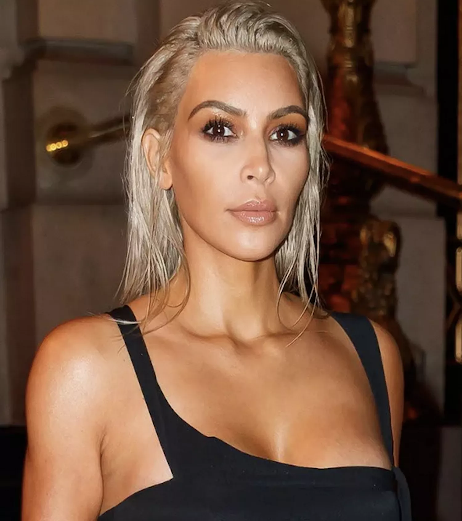 Kim Kardashian's Greatest Hair Moments: Sleek Wet-Look in Platinum